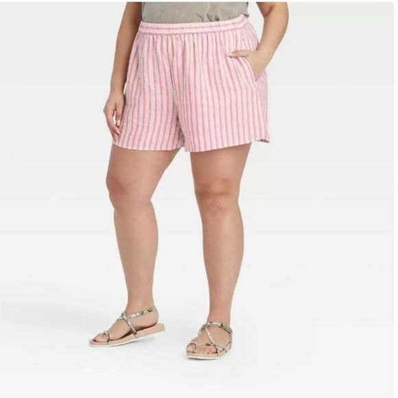 NWT Universal Thread Women’s Pink Striped High-Rise Pull-On Shorts Sz 3X - Picture 1 of 2